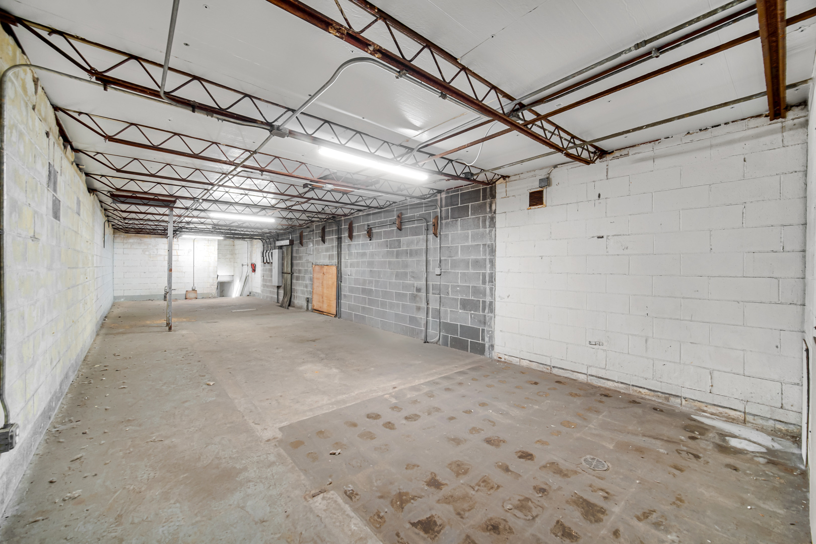 5010 S State Street Property Photo 14