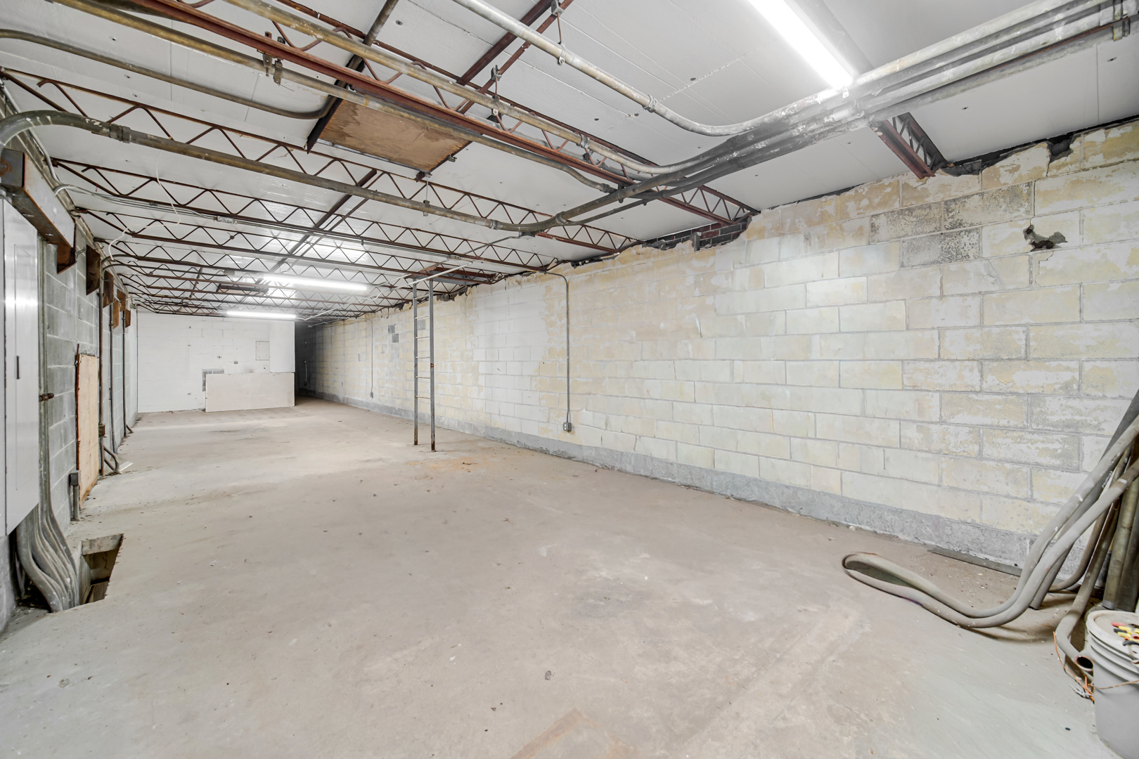 5010 S State Street Property Photo 15