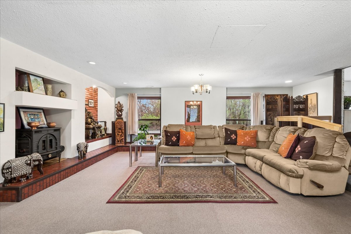609 Forest Edge Lane Property Photo 15