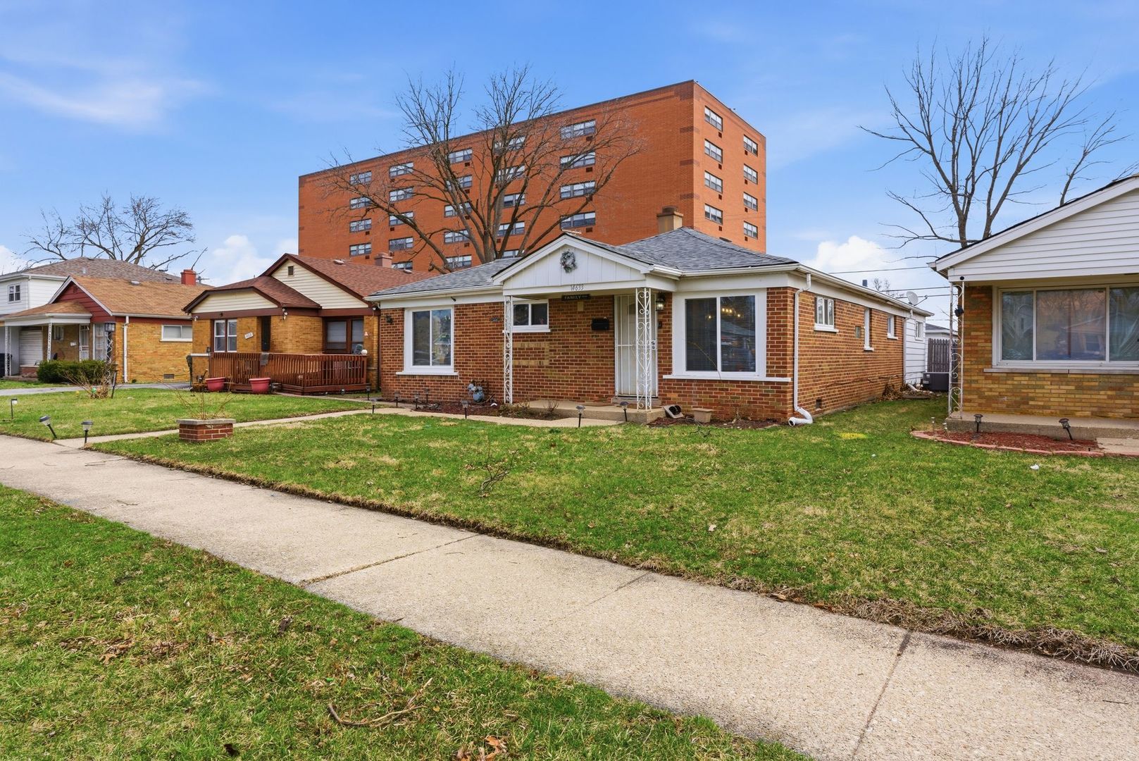 14633 Edbrooke Avenue Property Photo 19
