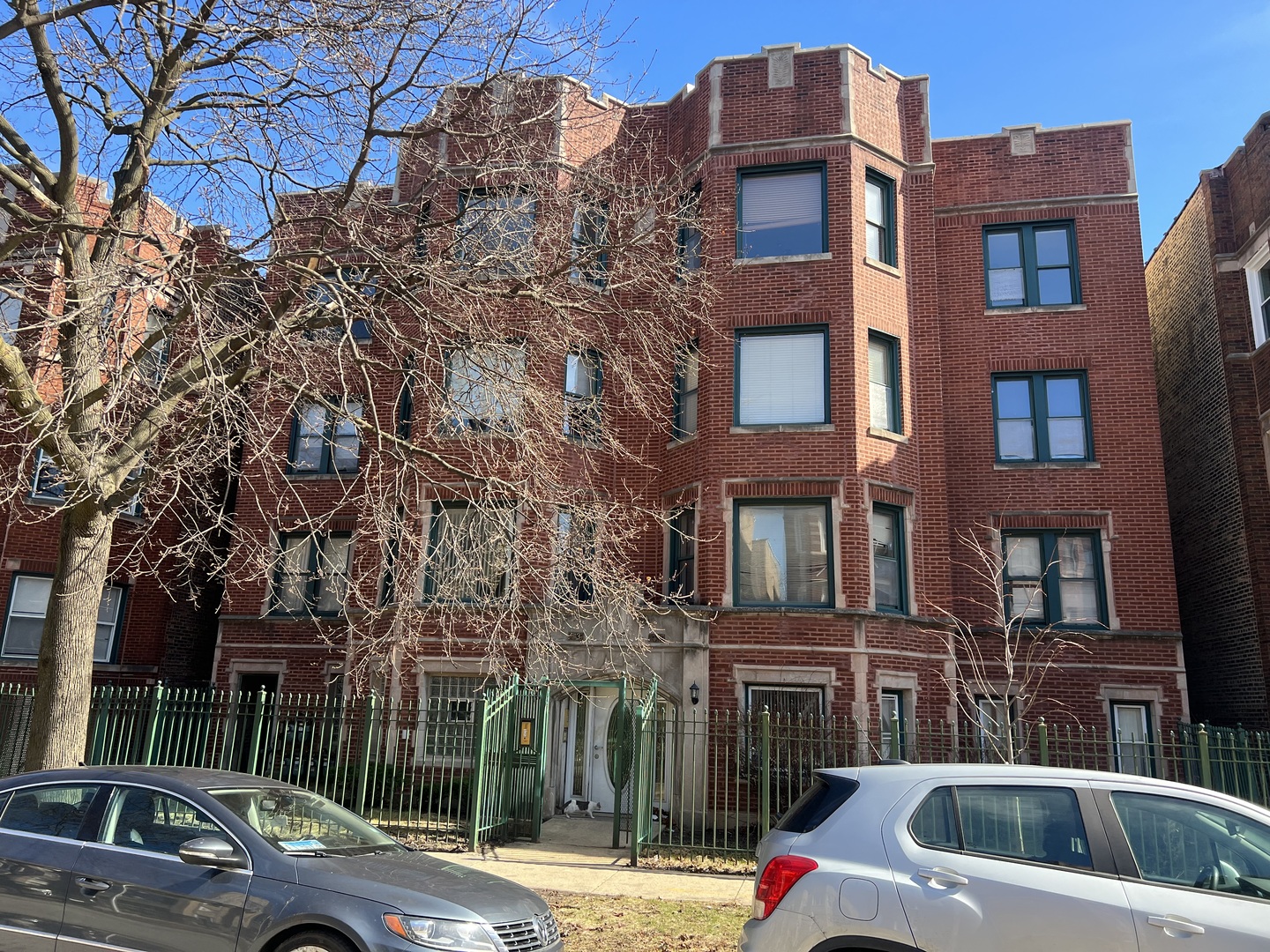 7737 S Kingston Avenue 3n Property Photo 1