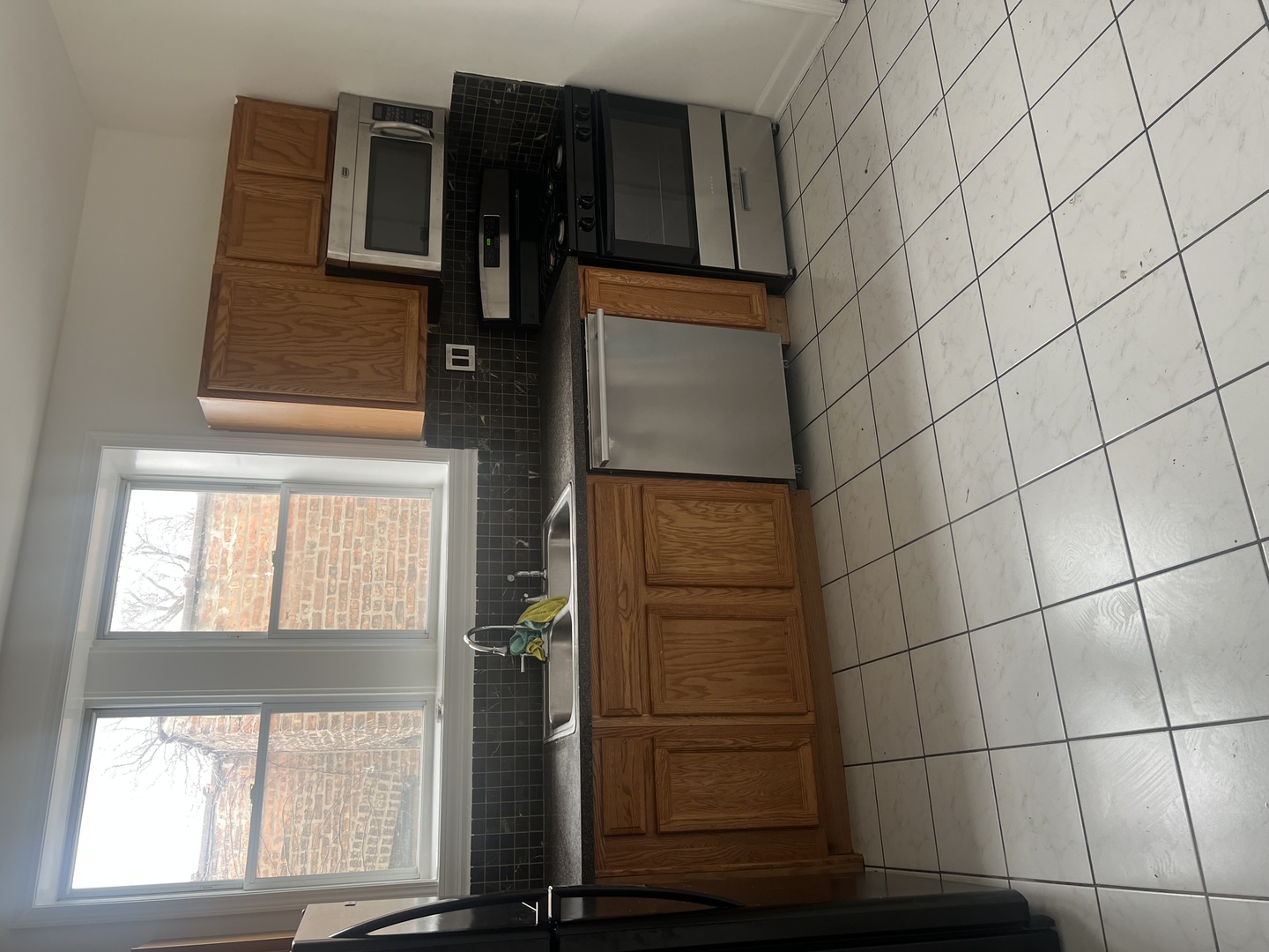 7737 S Kingston Avenue 3n Property Photo 6