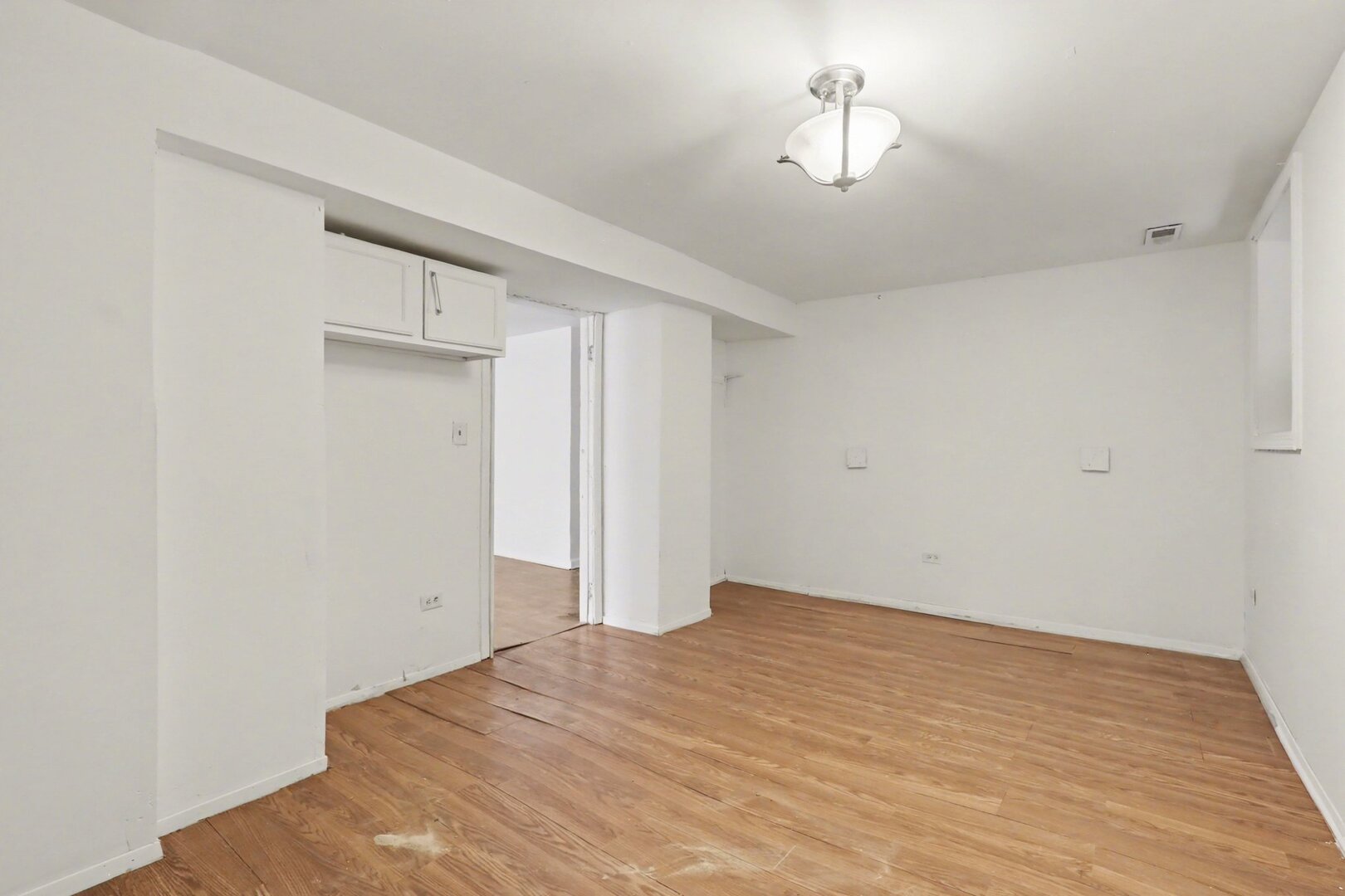 5718 S Green Street Property Photo 3