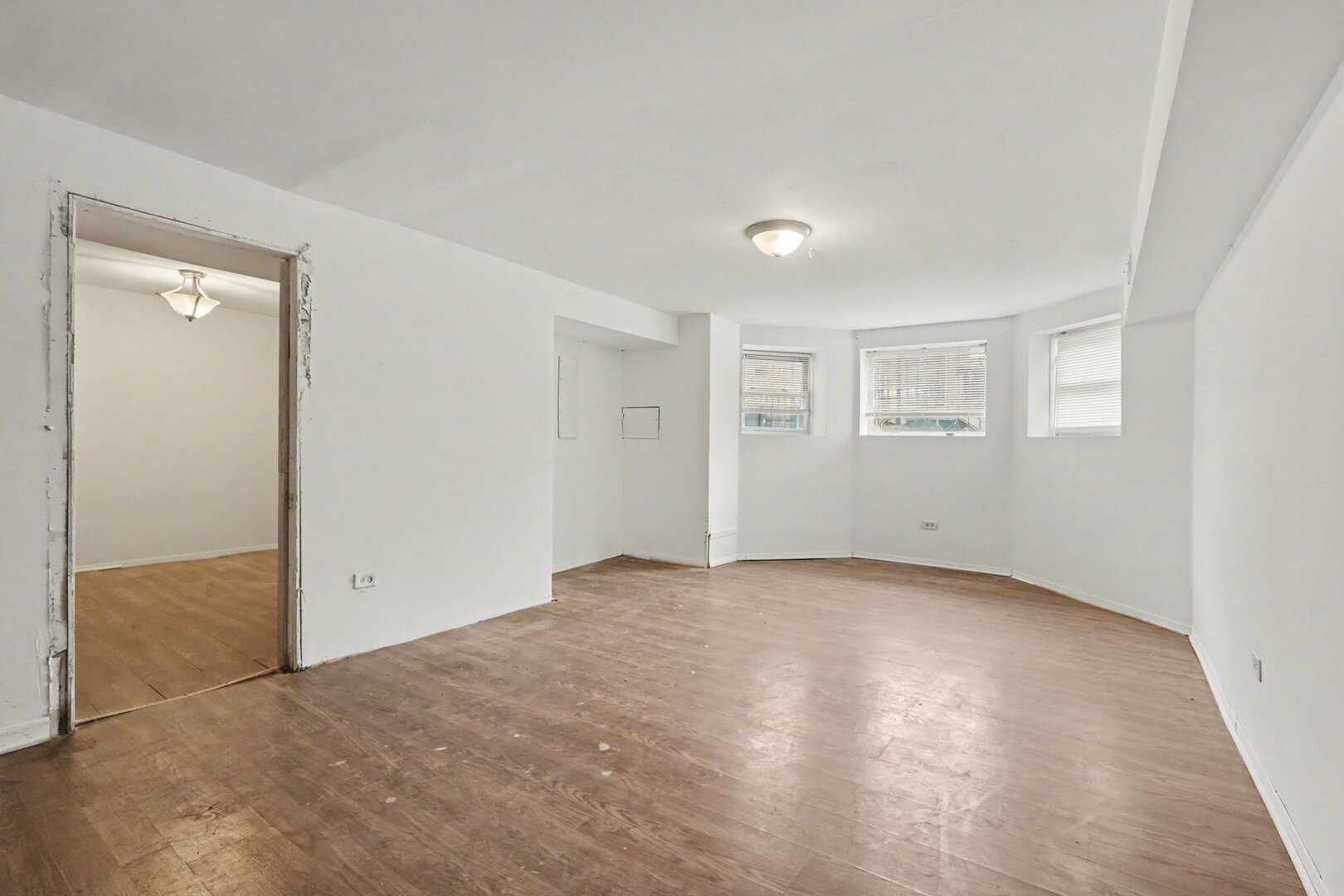 5718 S Green Street Property Photo 4