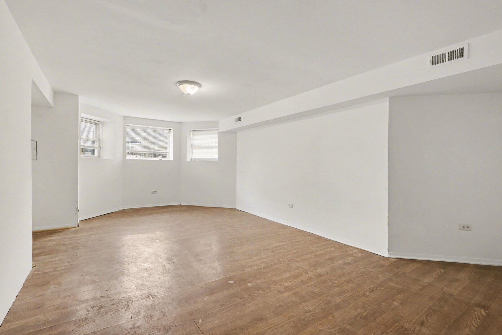 5718 S Green Street Property Photo 5