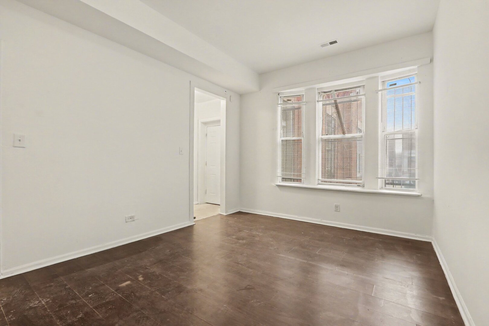 5718 S Green Street Property Photo 13