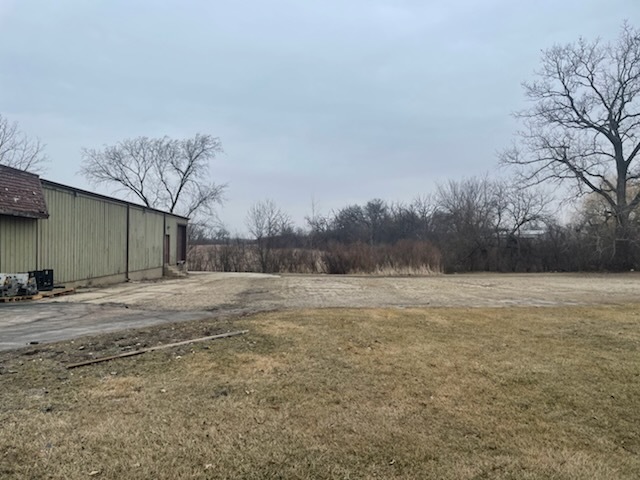 41w584 Us Highway 20 Property Photo 3