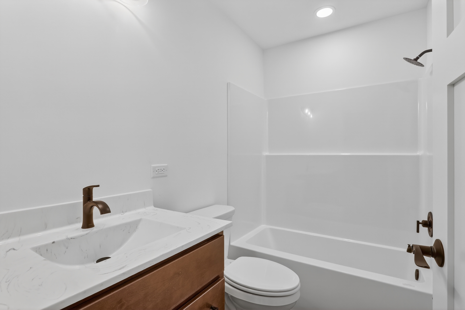 305 W South Street 305 Property Photo 17