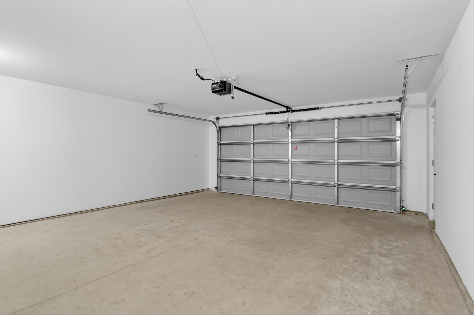 305 W South Street 305 Property Photo 27