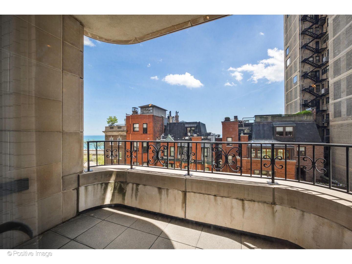 65 E Goethe Street 4e Property Photo 27