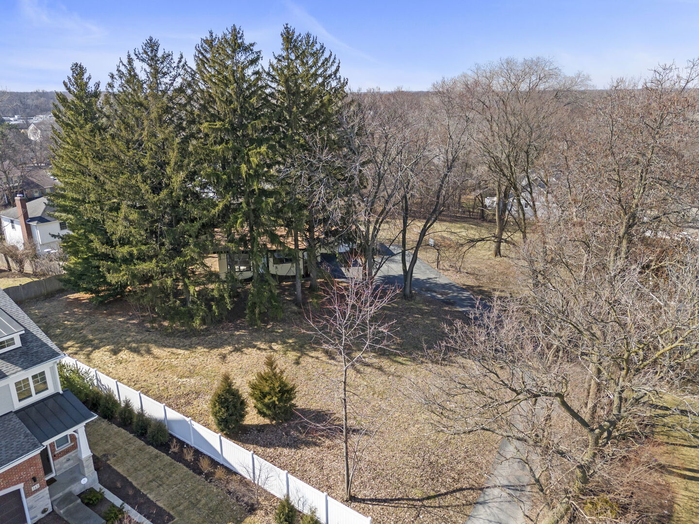 128 Harding Court Property Photo 8