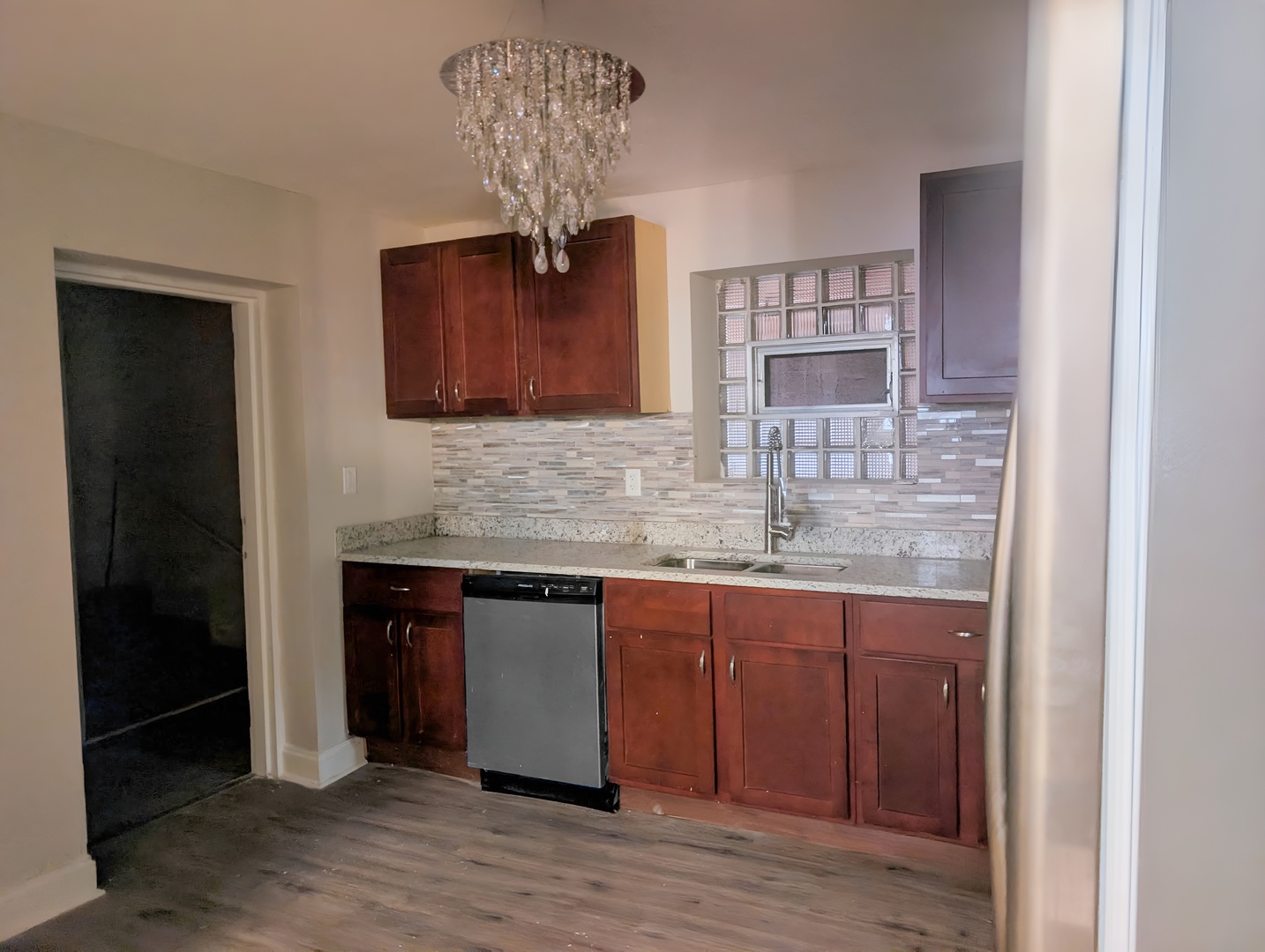 9207 S Ellis Avenue Property Photo 4