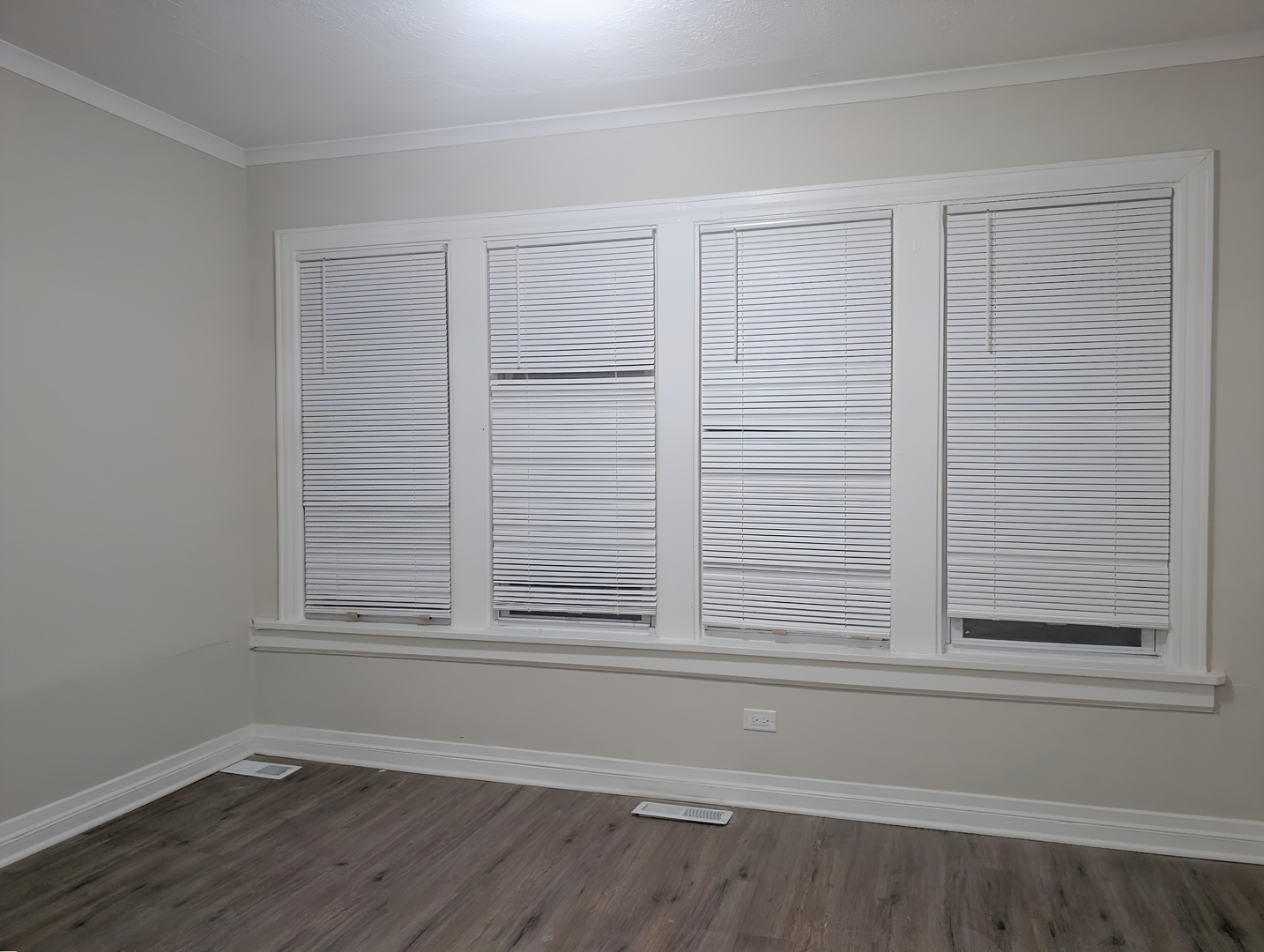 9207 S Ellis Avenue Property Photo 12