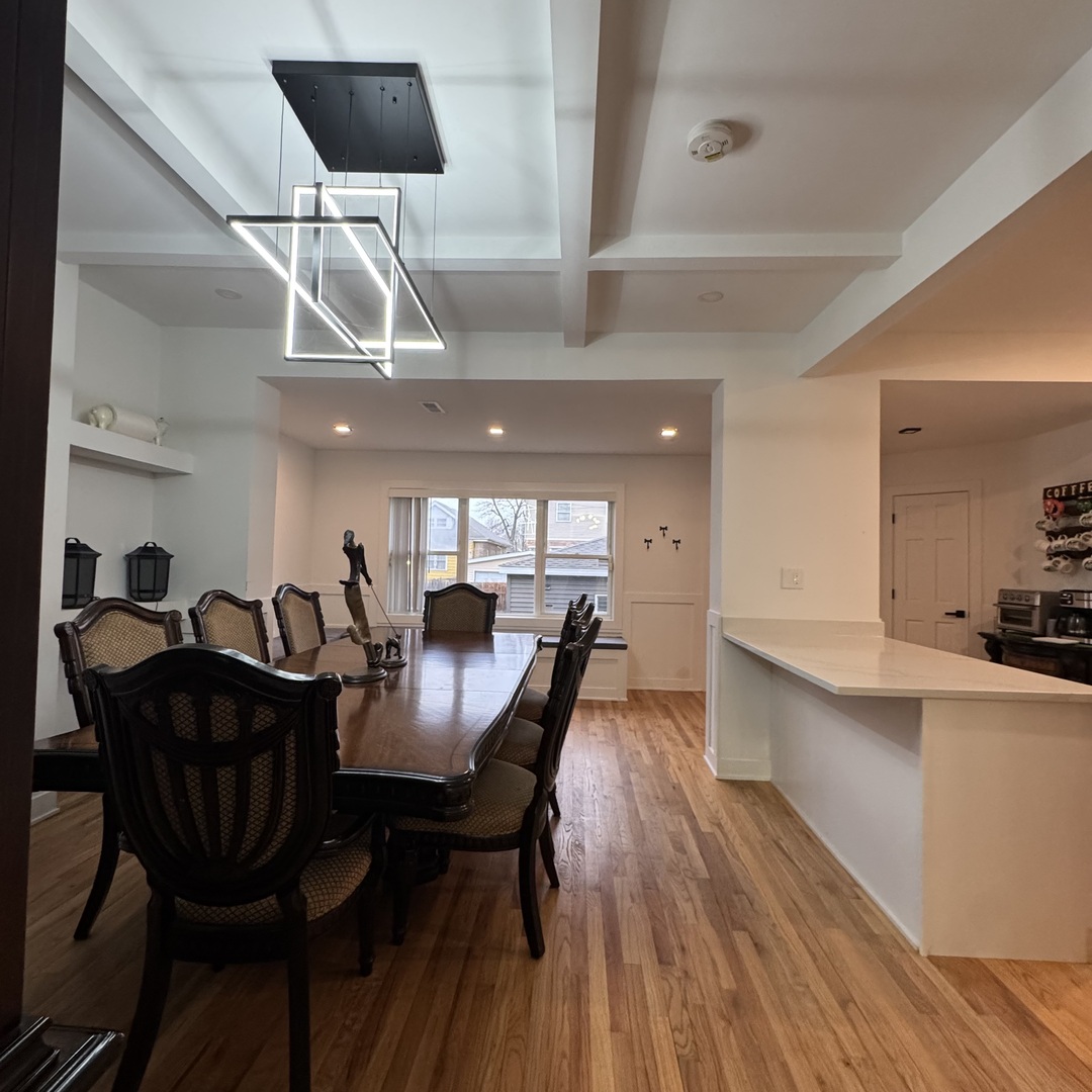 7804 S Paxton Avenue Property Photo 15