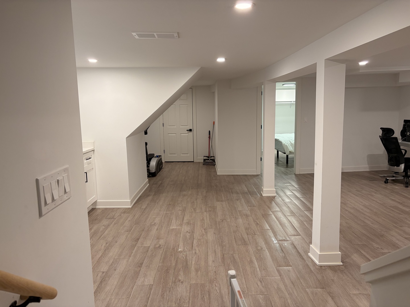 7804 S Paxton Avenue Property Photo 20