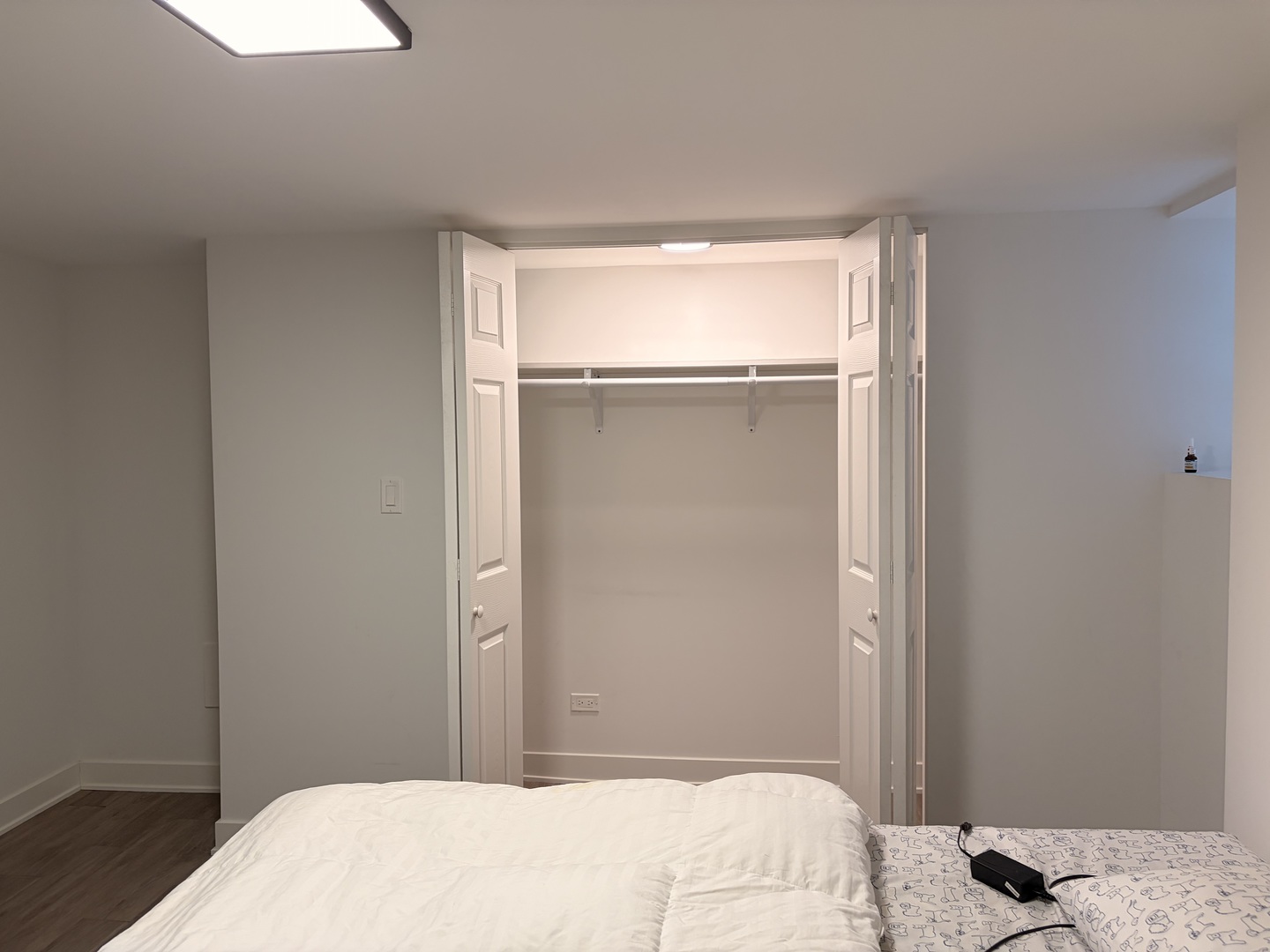 7804 S Paxton Avenue Property Photo 25
