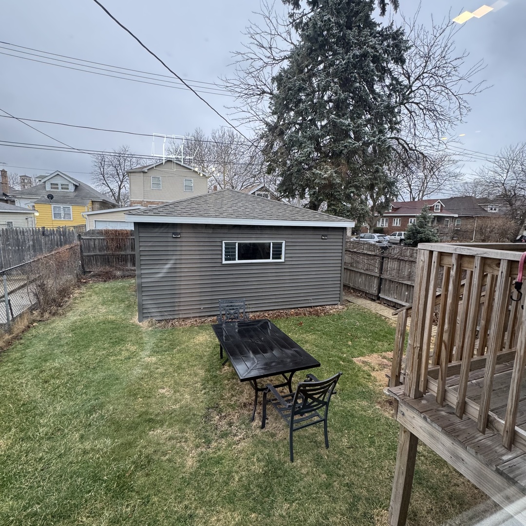 7804 S Paxton Avenue Property Photo 35
