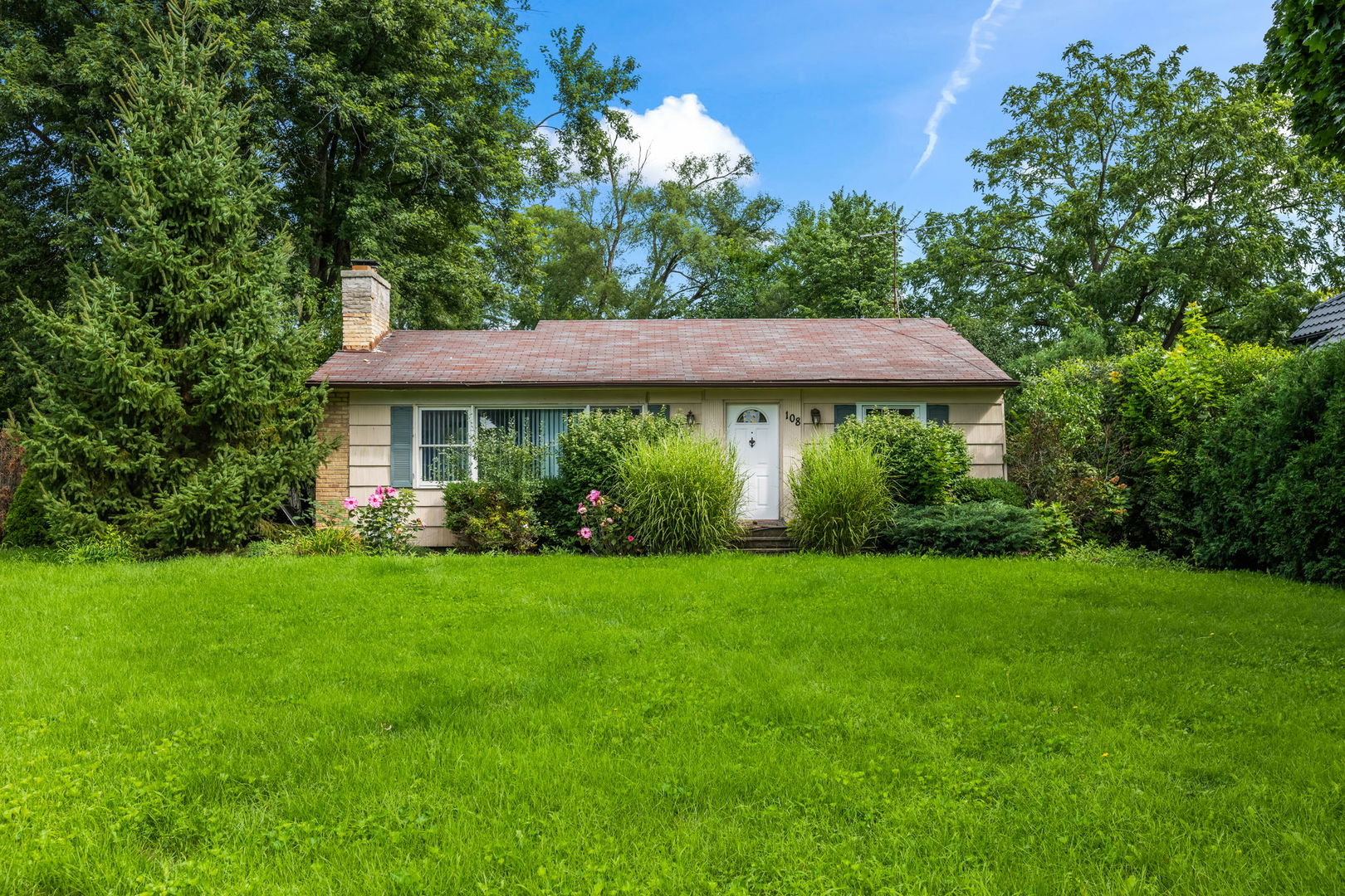 108 South Parkway Property Photo 1