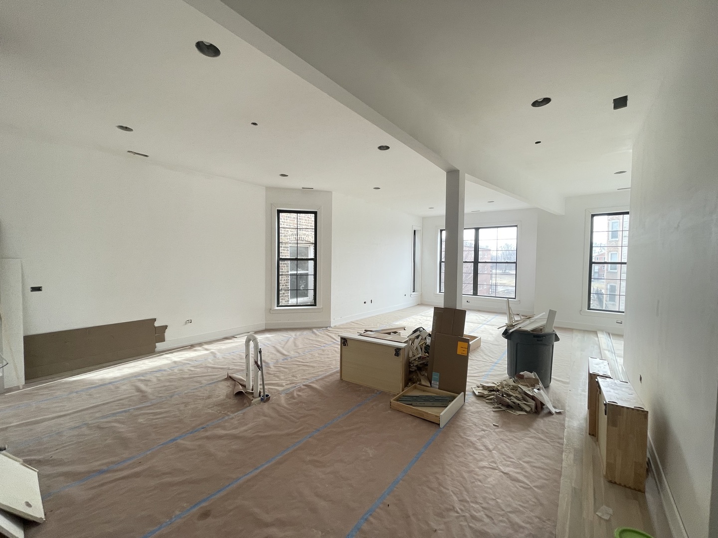 2852 W Polk Street Property Photo 3
