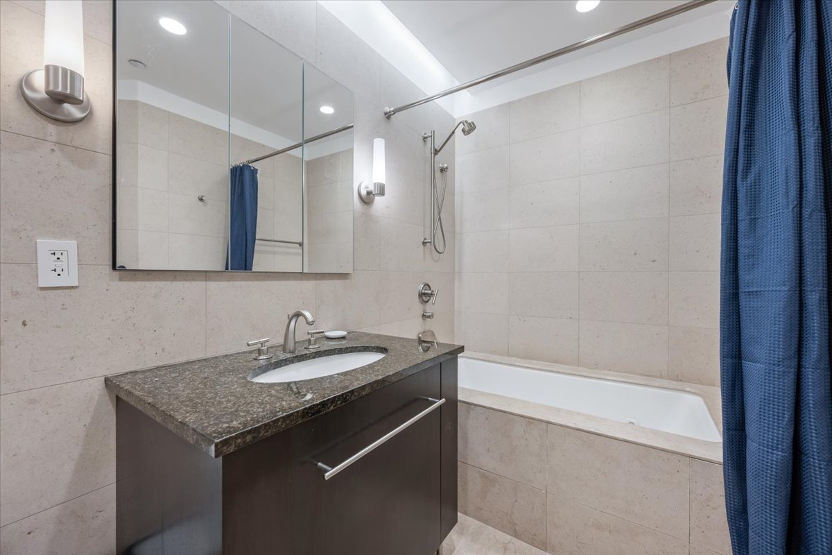 401 N Wabash Avenue 73c Property Photo 9