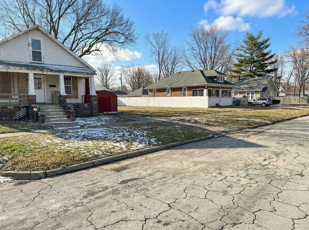 2516 Pine Avenue Property Photo 1