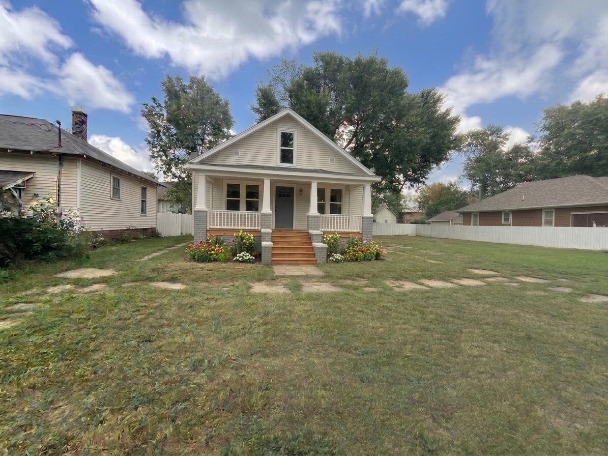 2516 Pine Avenue Property Photo 2