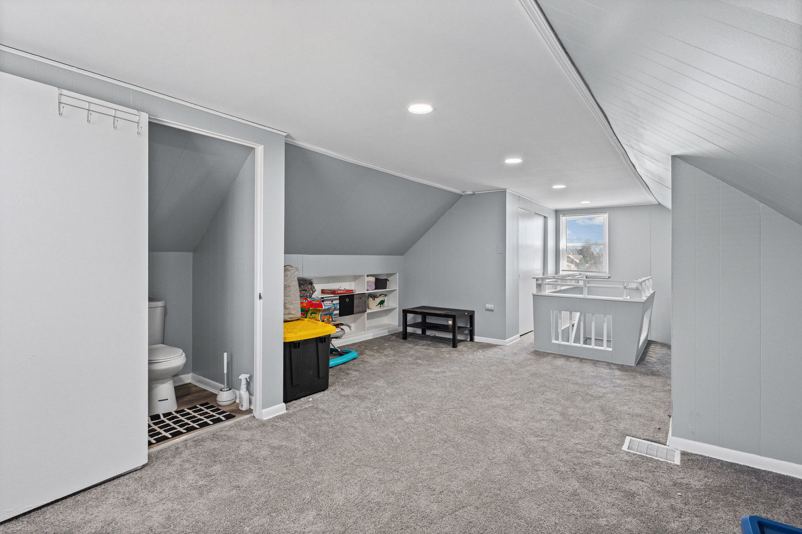 651 Sibley Boulevard Property Photo 10