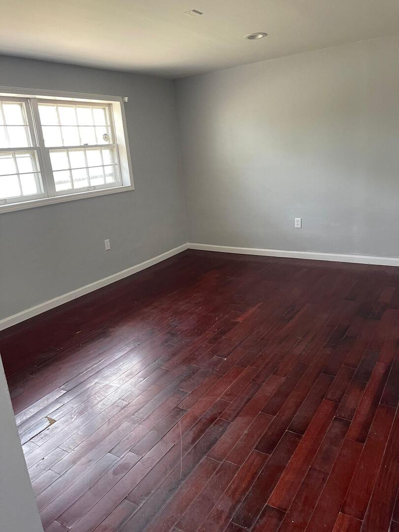 16916 Magnolia Drive Property Photo 4