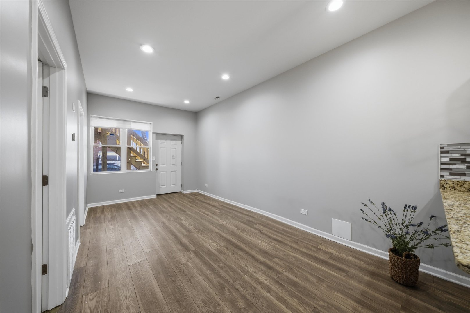 2812 S Trumbull Avenue Property Photo 7