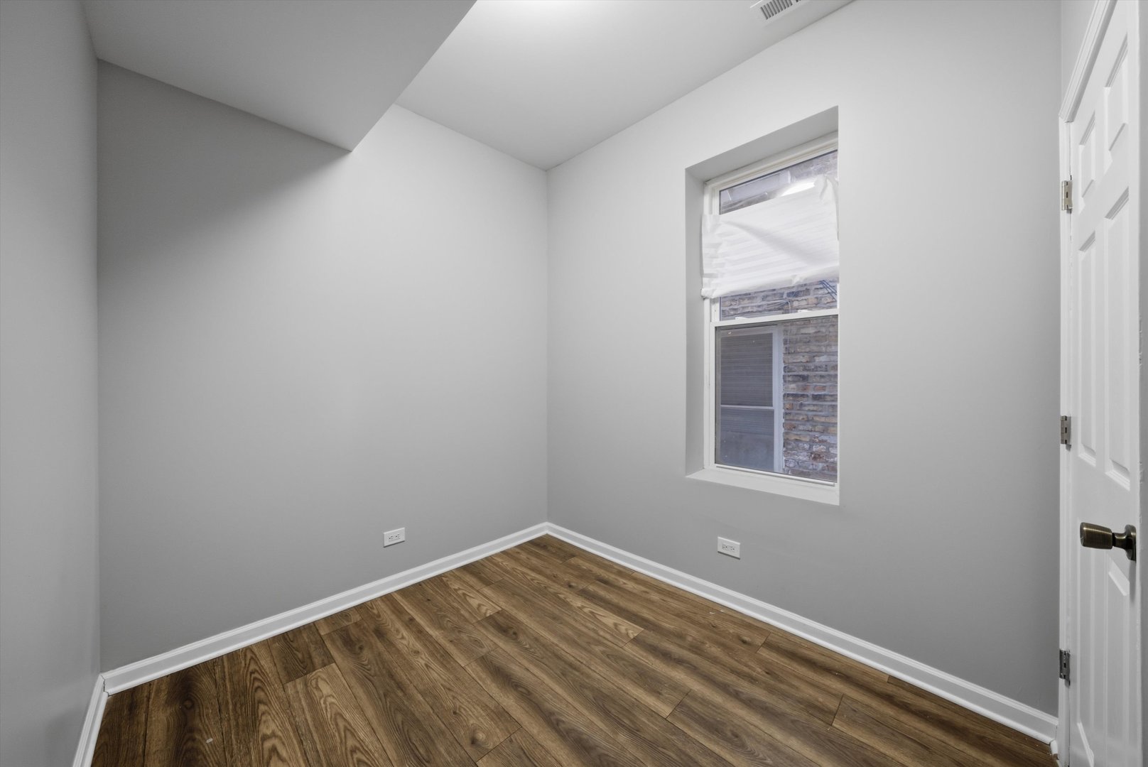 2812 S Trumbull Avenue Property Photo 8