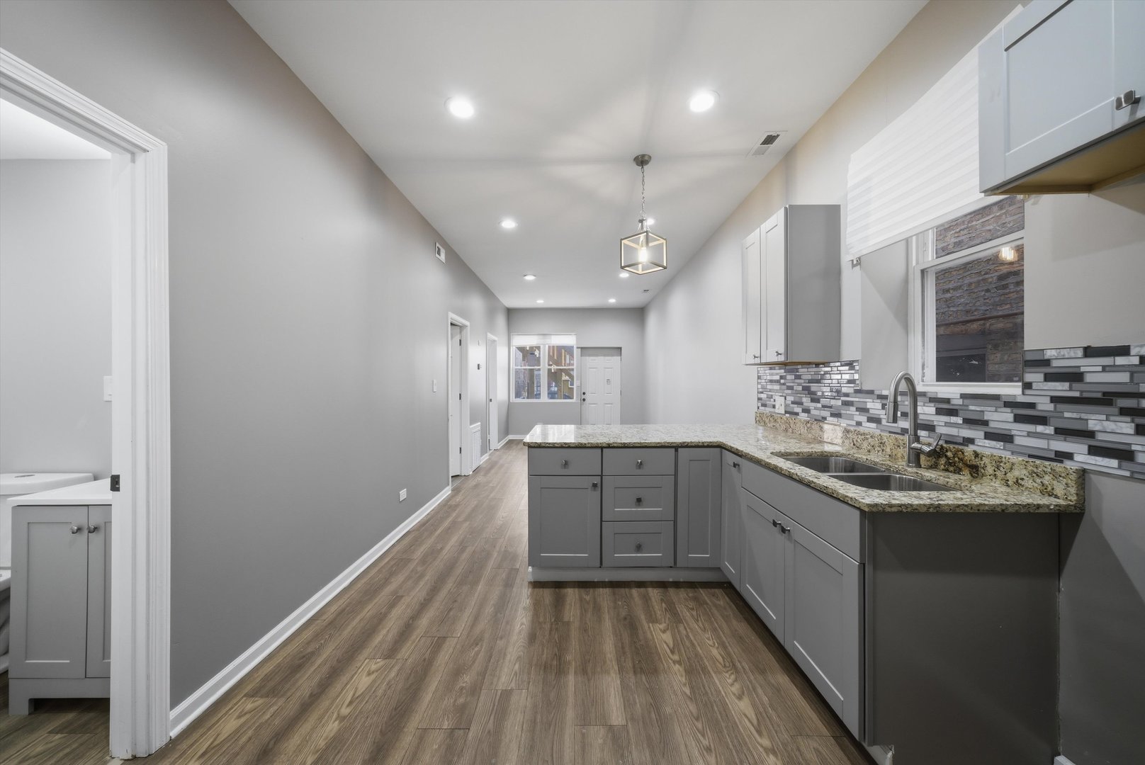 2812 S Trumbull Avenue Property Photo 12