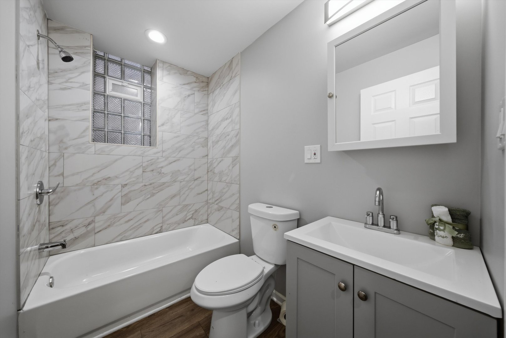 2812 S Trumbull Avenue Property Photo 13