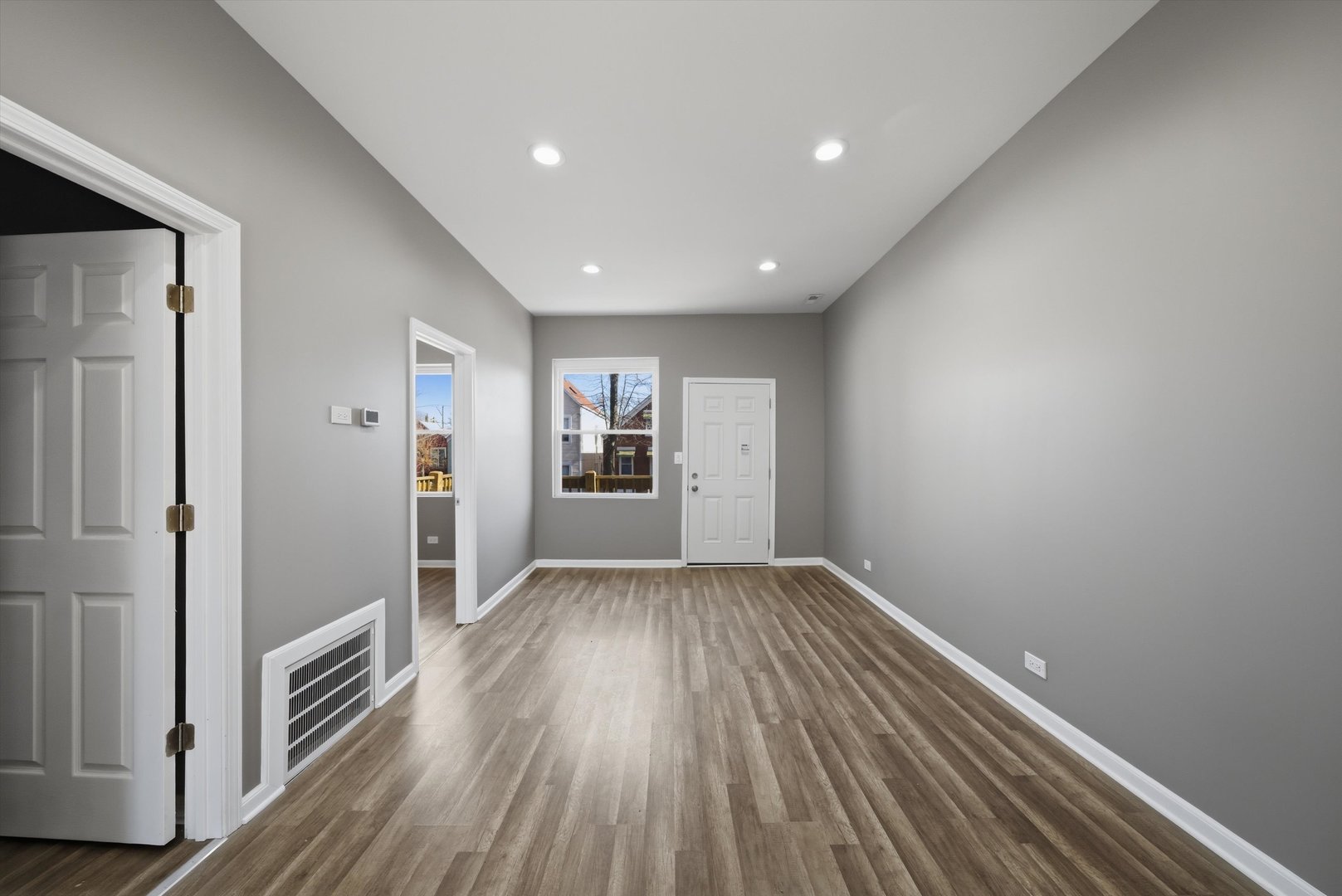 2812 S Trumbull Avenue Property Photo 14