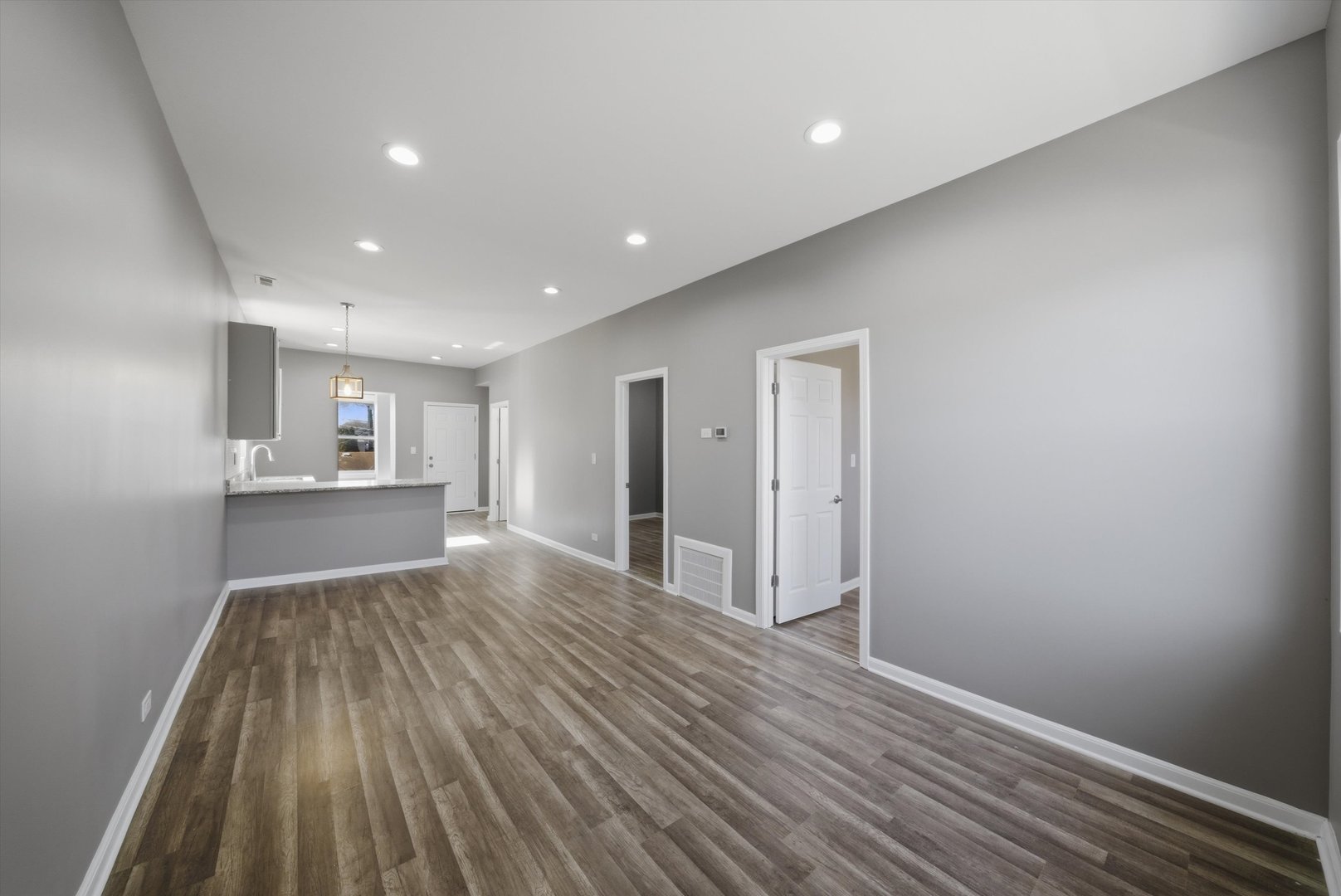 2812 S Trumbull Avenue Property Photo 15
