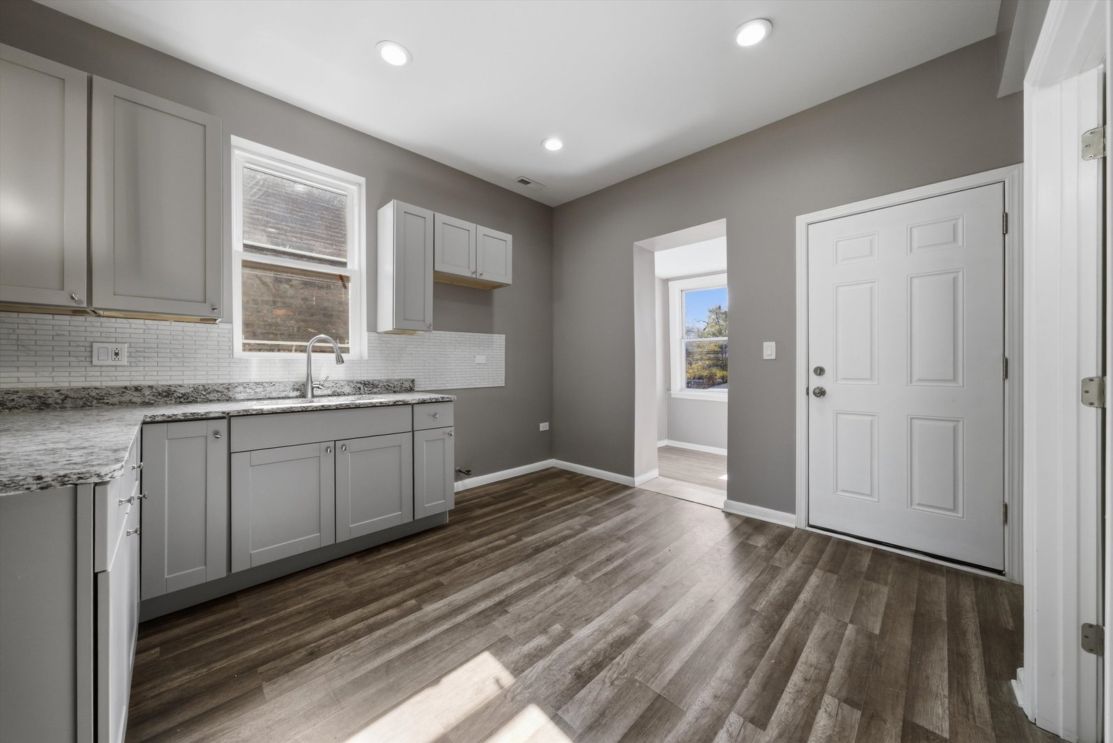 2812 S Trumbull Avenue Property Photo 21