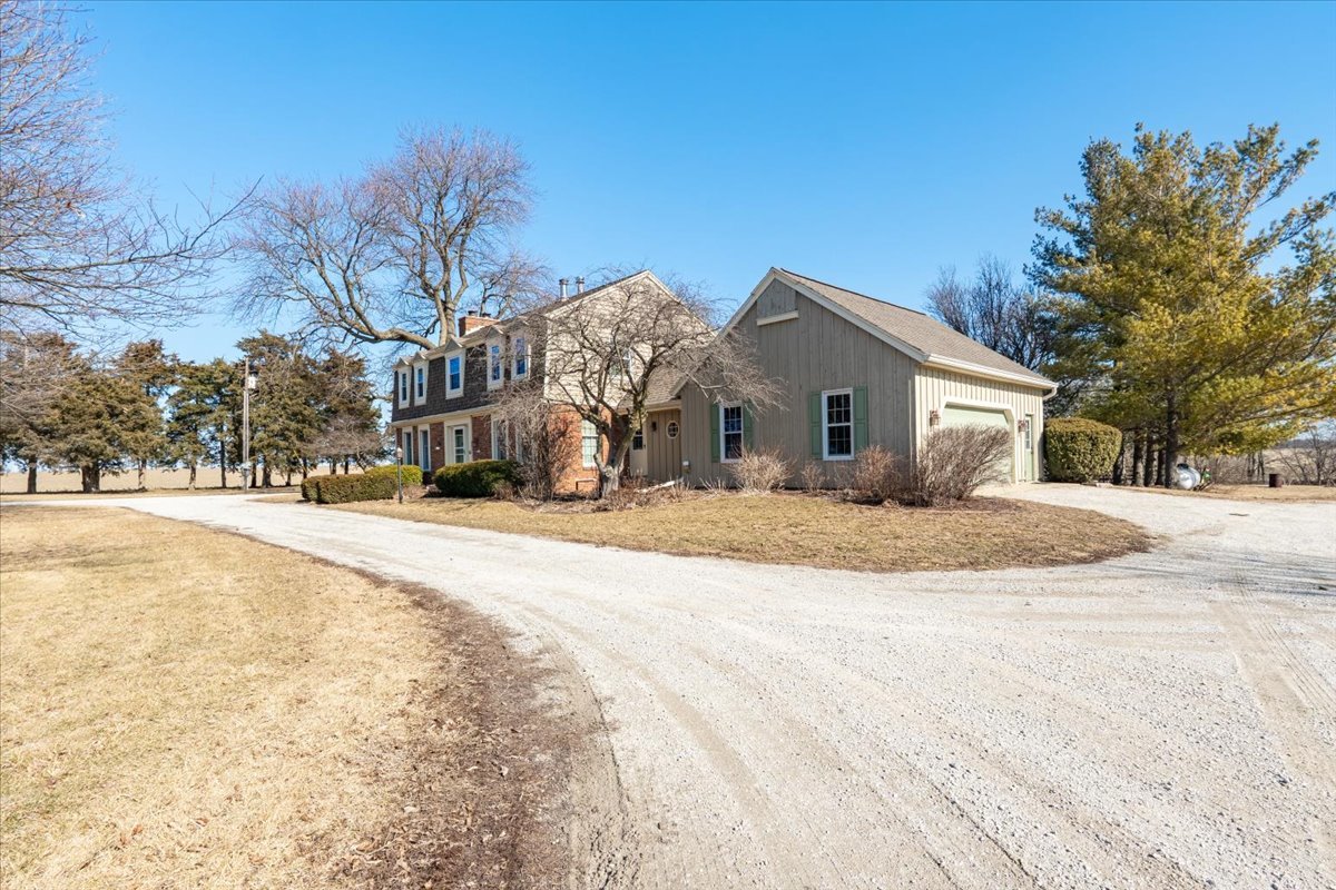 21389 N 2875 Road Property Photo 3
