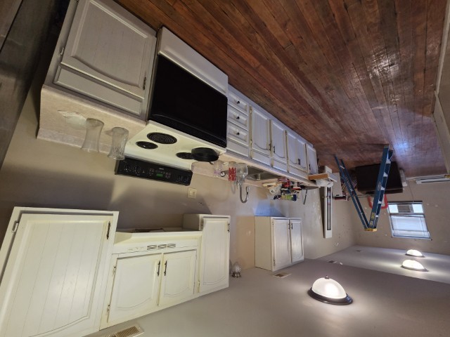 303 3rd Street Property Photo 7