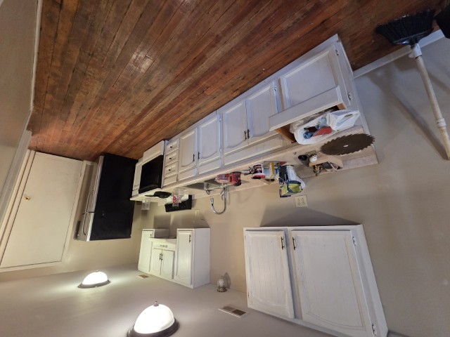 303 3rd Street Property Photo 16