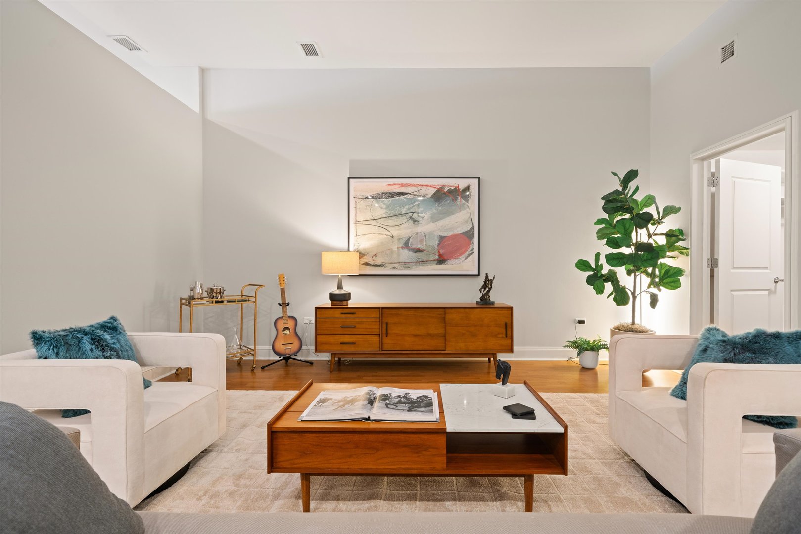 850 N Lake Shore Drive 405 Property Photo 19