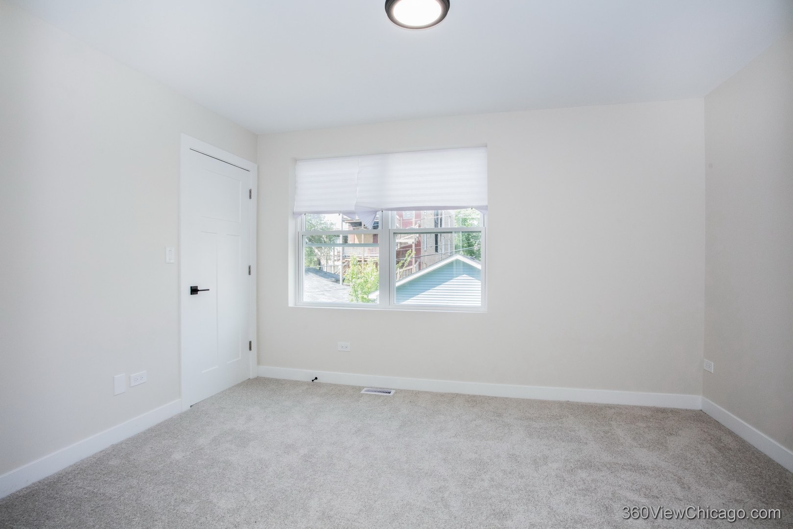 1810 S Hamlin Avenue Property Photo 13