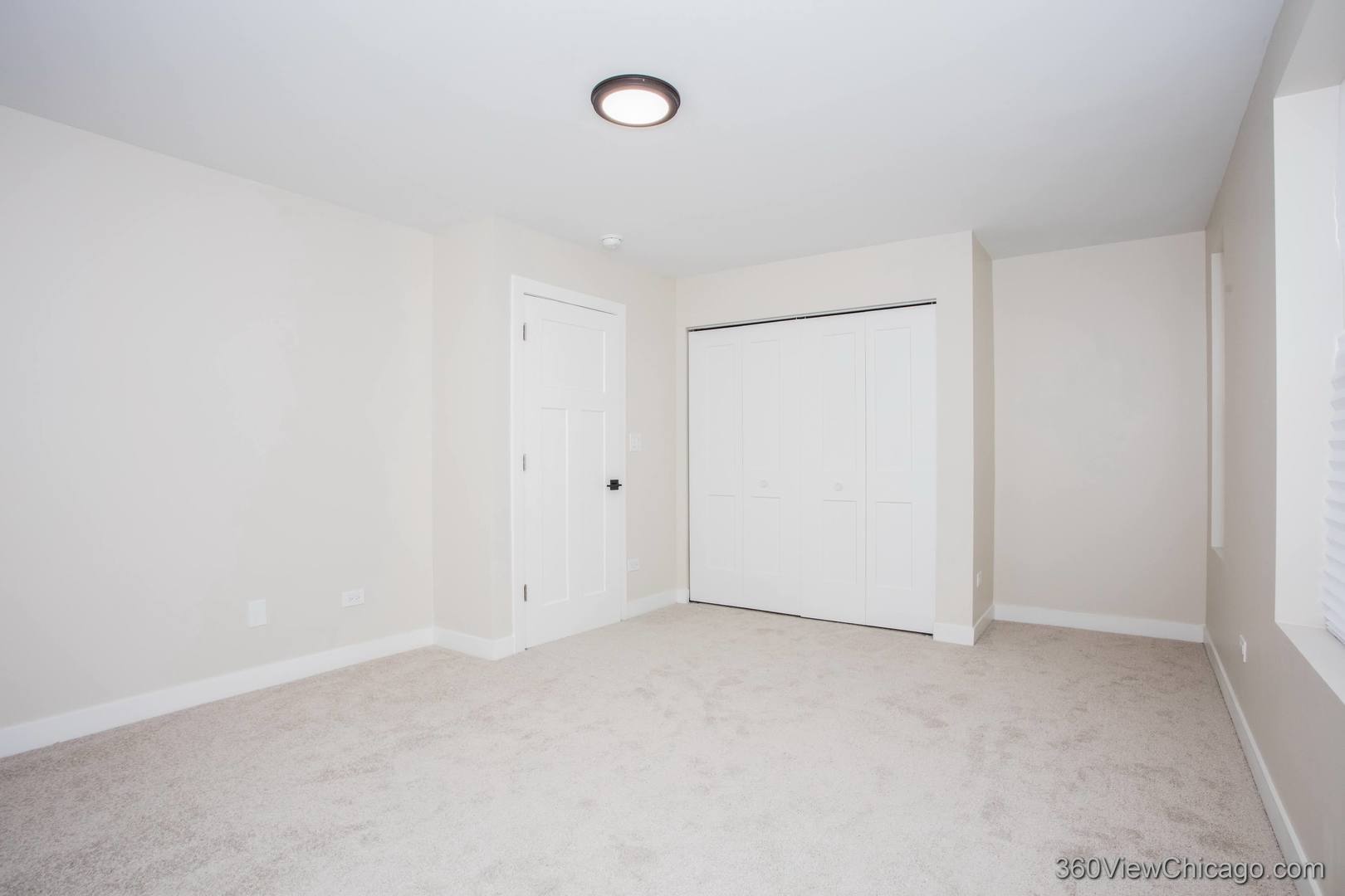 1810 S Hamlin Avenue Property Photo 20