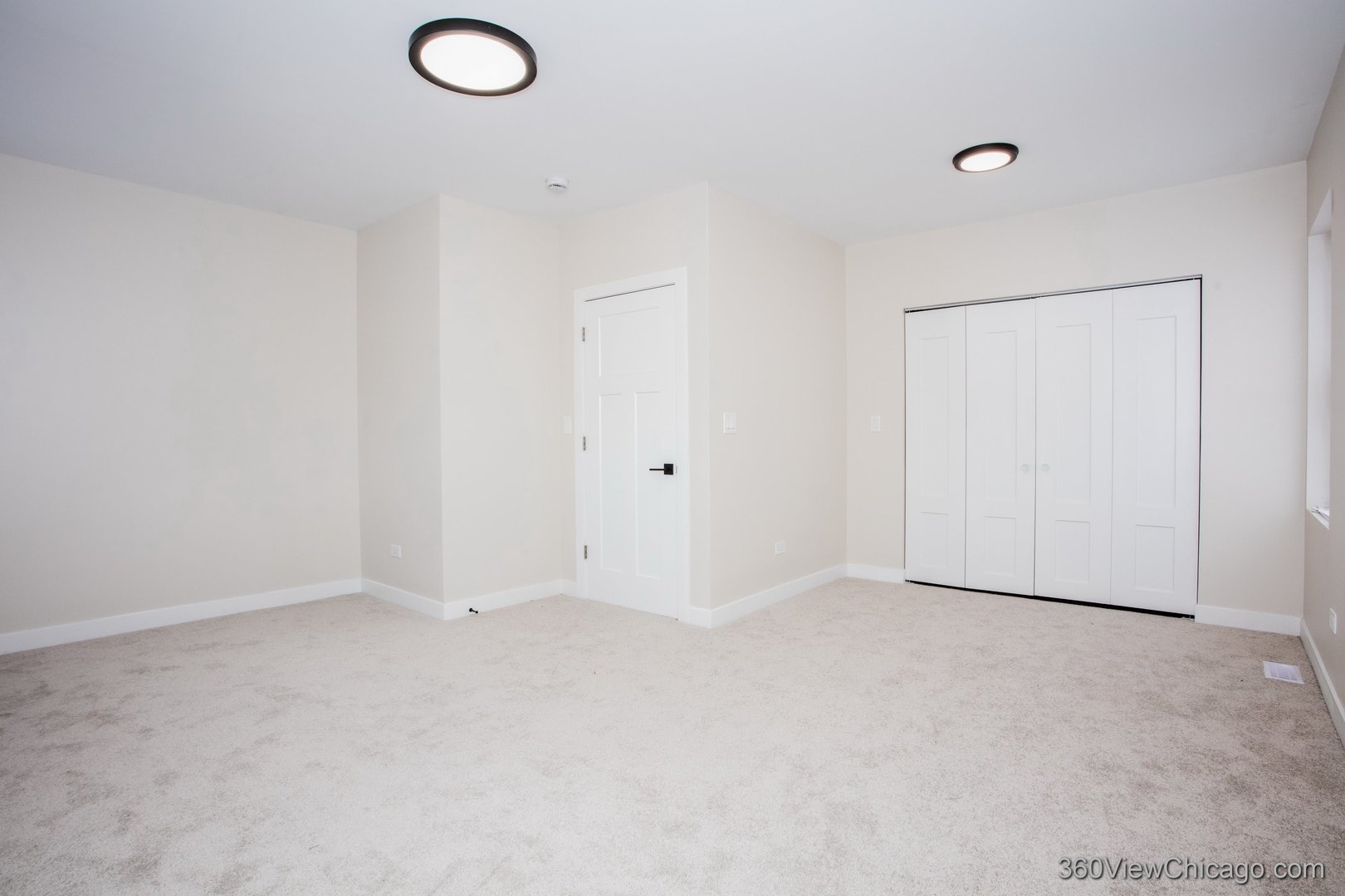 1810 S Hamlin Avenue Property Photo 21