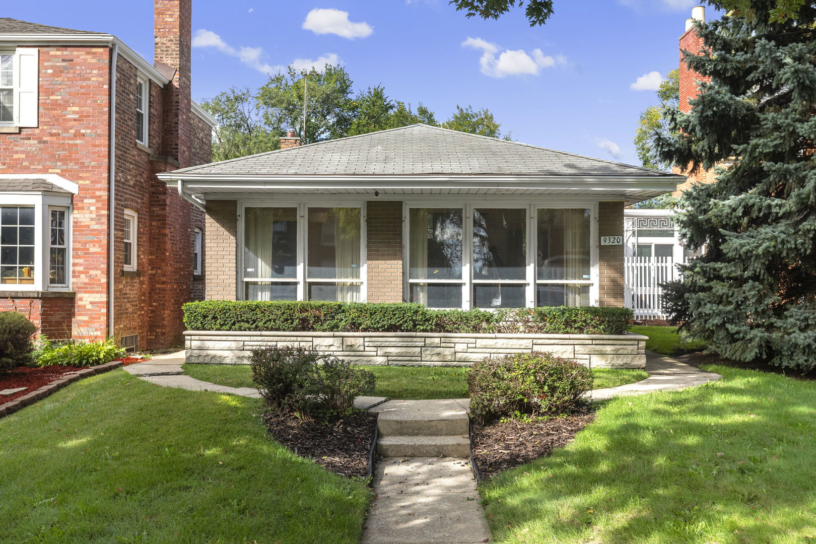 9320 S Michigan Avenue Property Photo 1