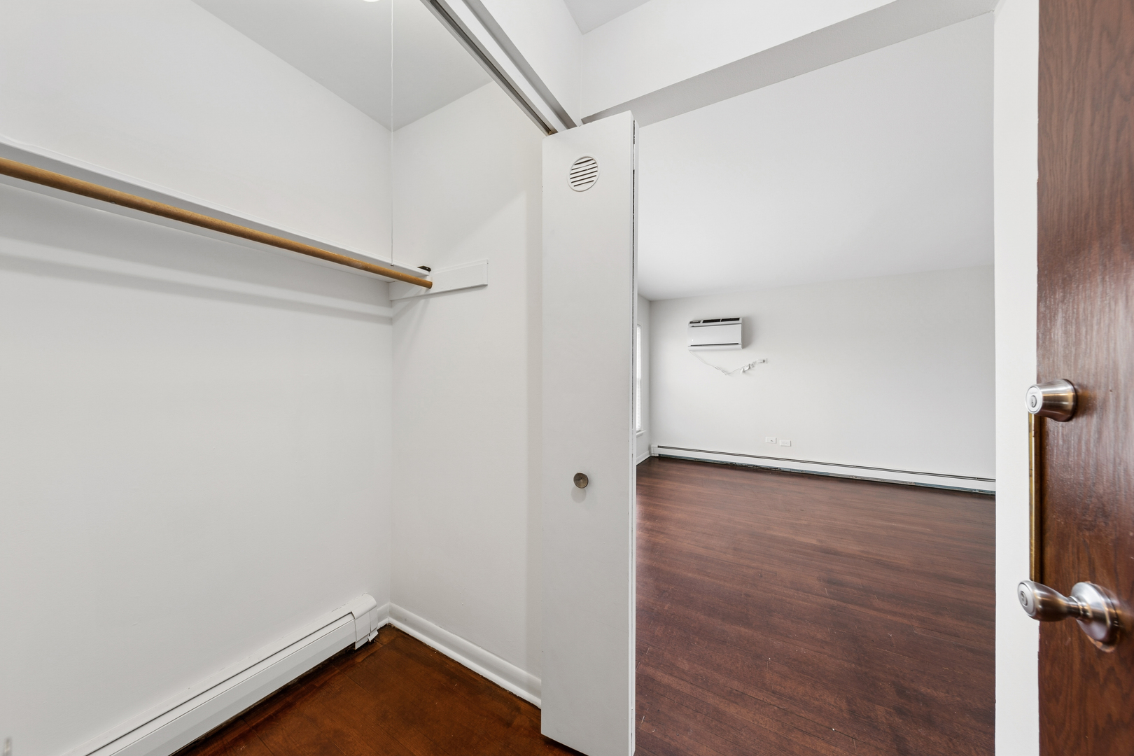 372 Yates Avenue Property Photo 2