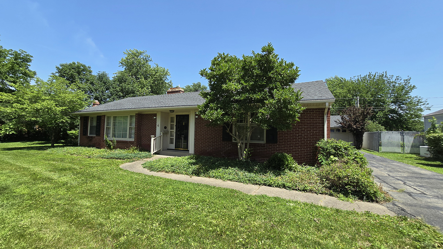 4 Lilac Lane