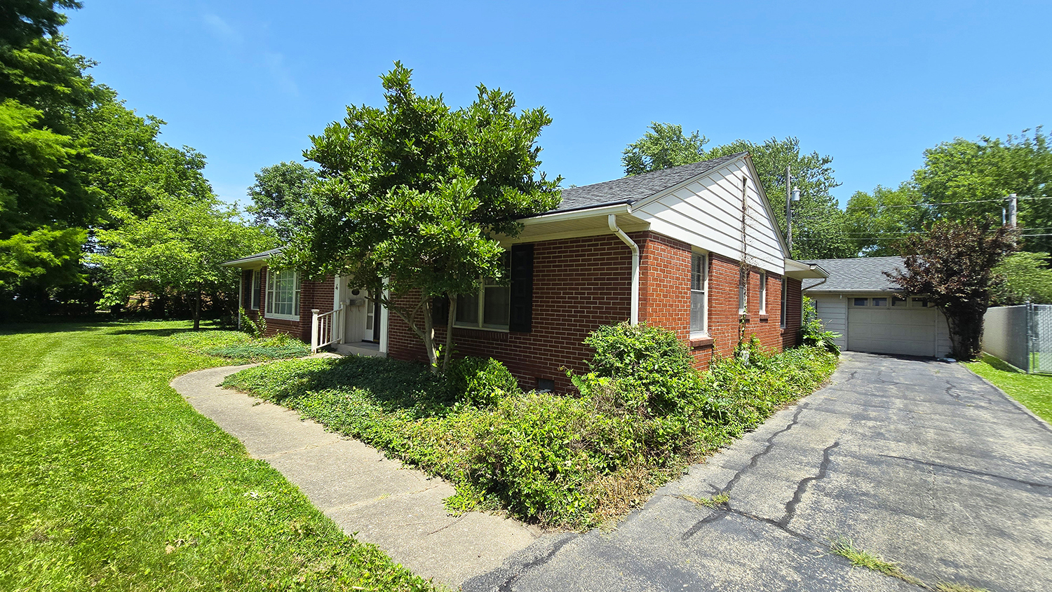 4 Lilac Lane Property Photo 2