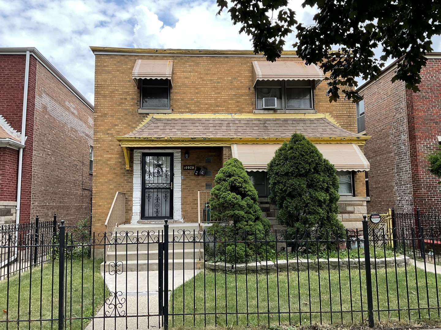 10929 S Eberhart Avenue Property Photo 1