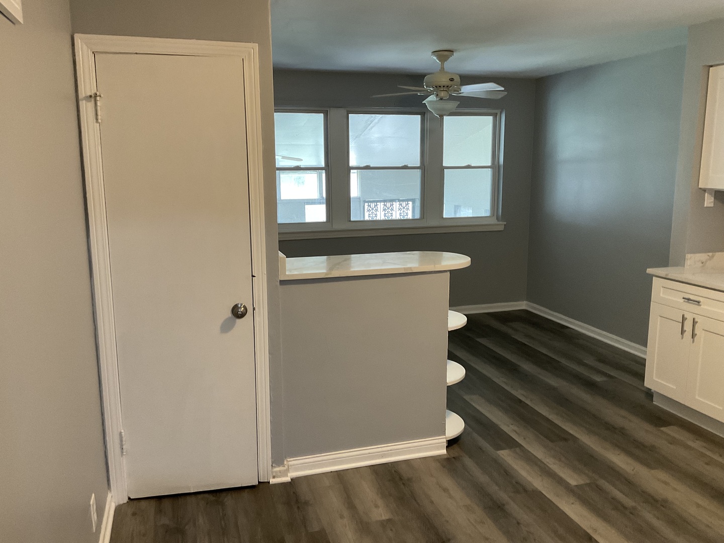 10929 S Eberhart Avenue Property Photo 6