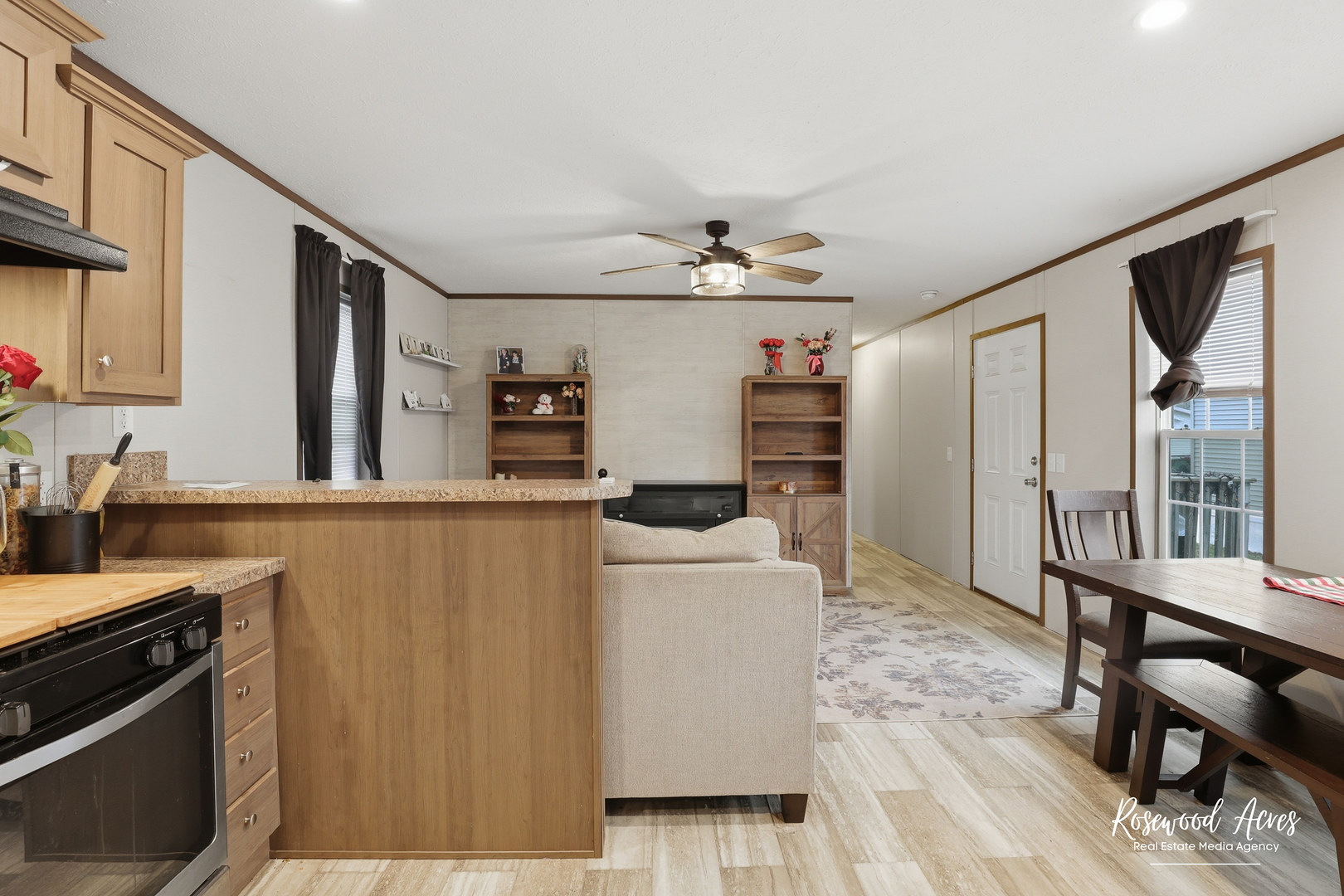 105 Lantern Drive Property Photo 5