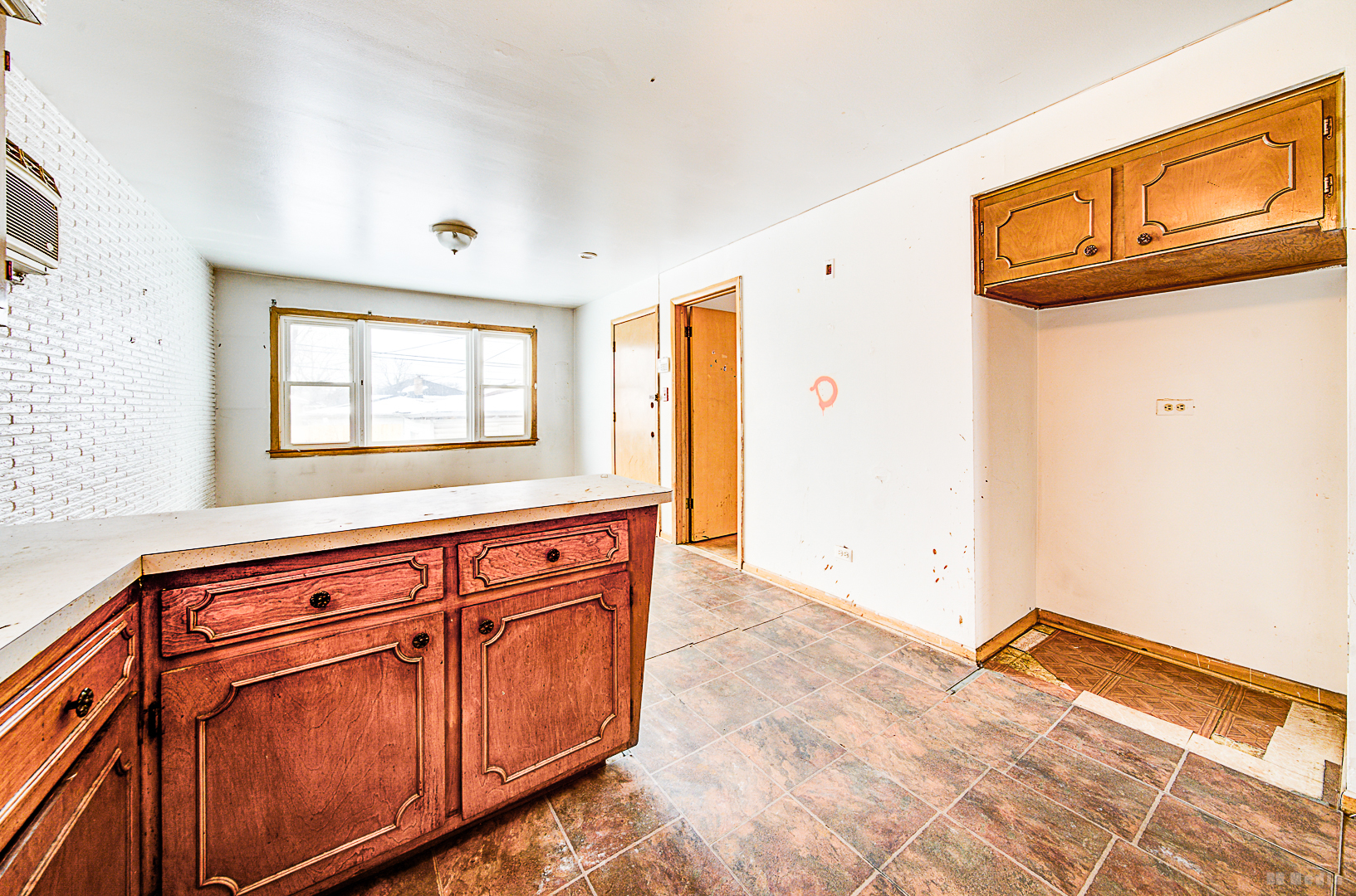 310 Yates Avenue Property Photo 17
